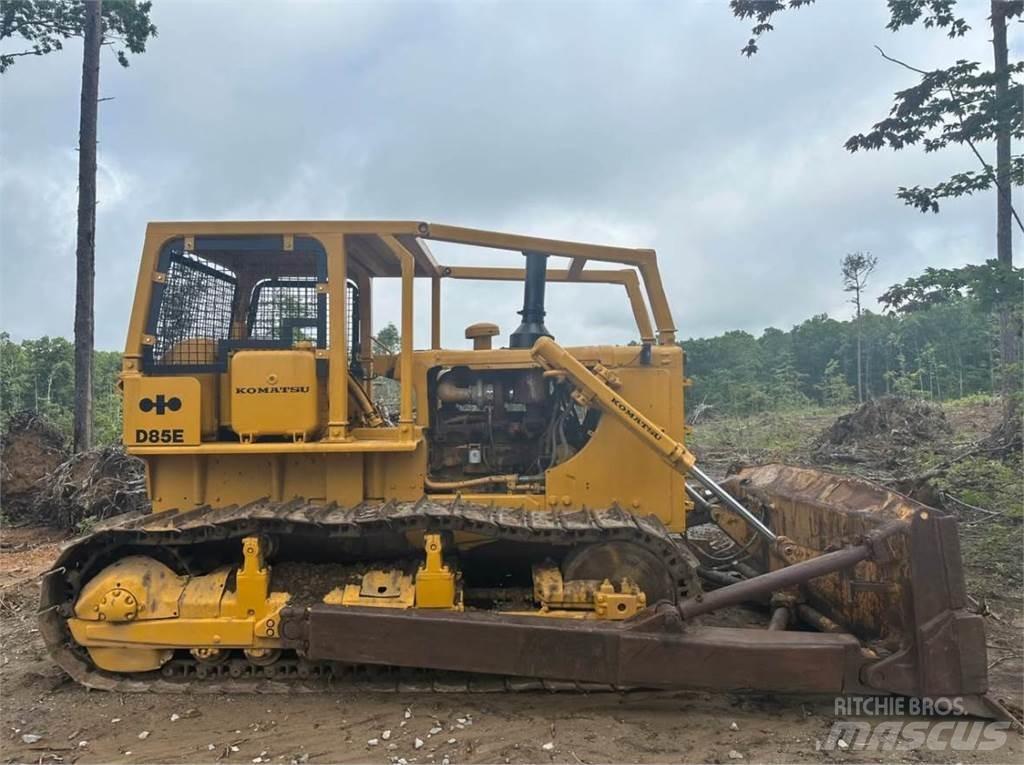 CAT D85E Bouteurs sur chenilles