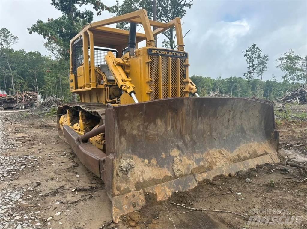 CAT D85E Bouteurs sur chenilles