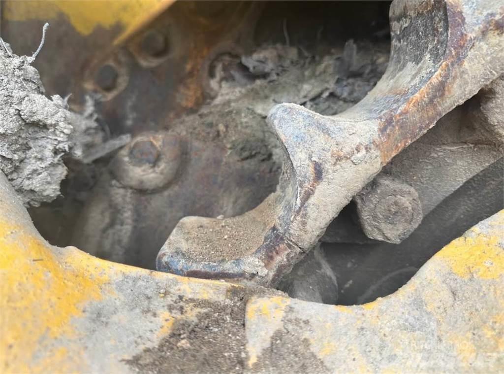 CAT D85E Bouteurs sur chenilles