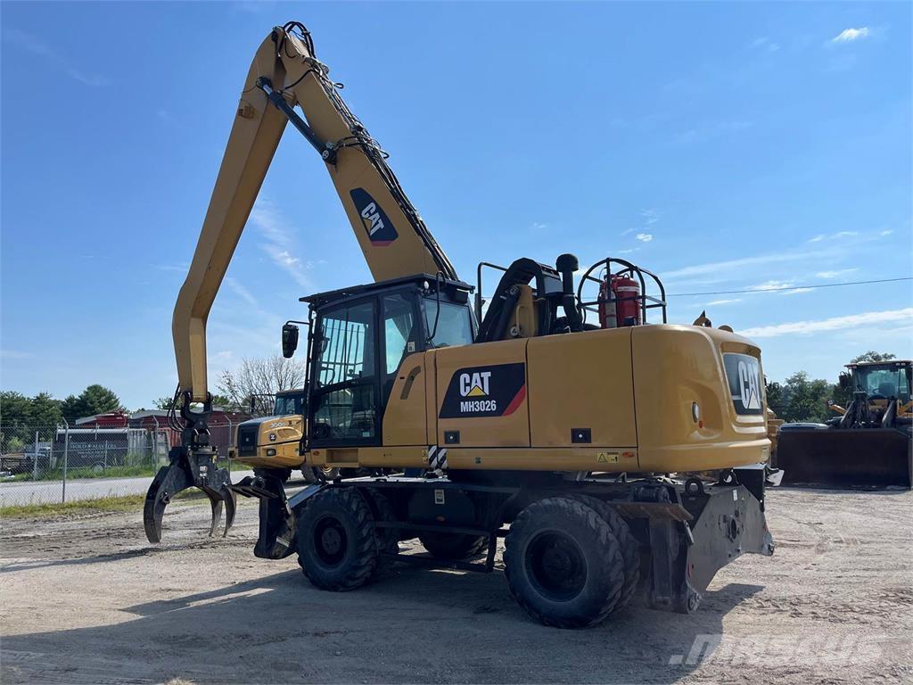 CAT MH3026 Pelle de démolition