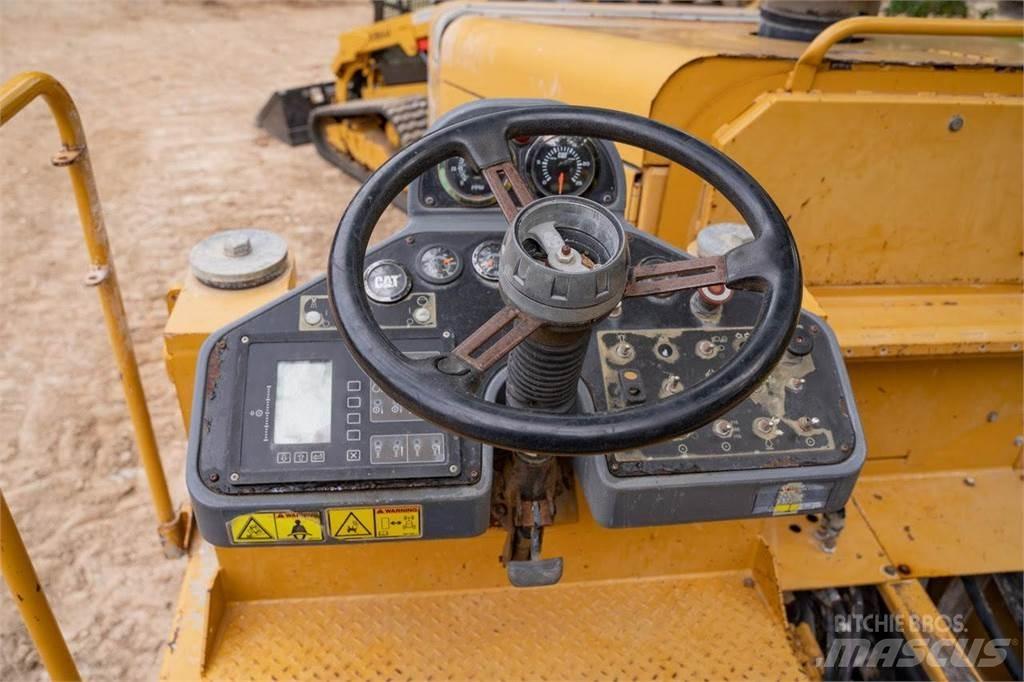 CAT RM300 Compacteur de sol