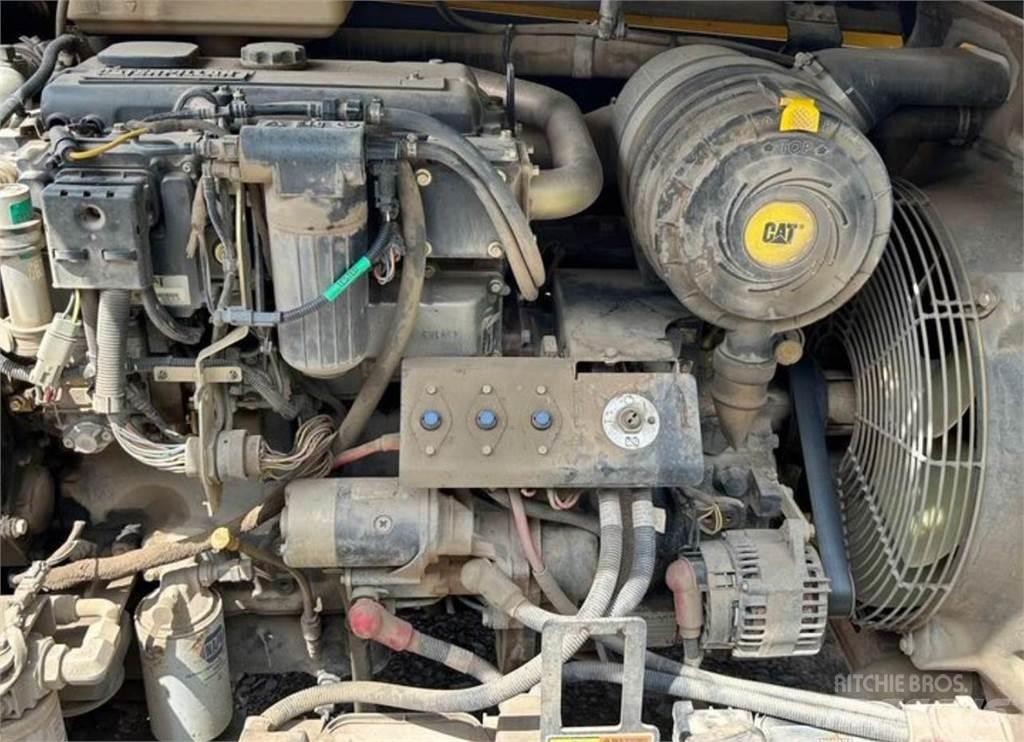 CAT TH460B Chariot télescopique