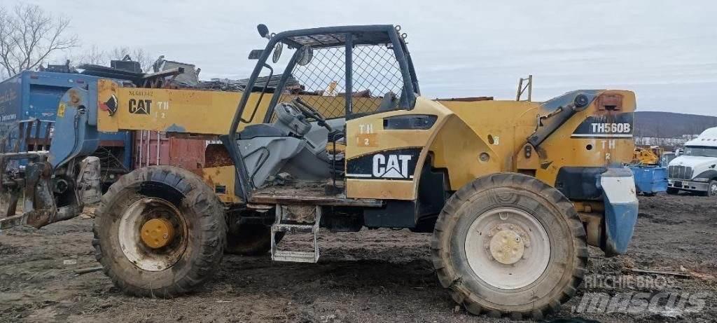 CAT TH560B Chariot télescopique