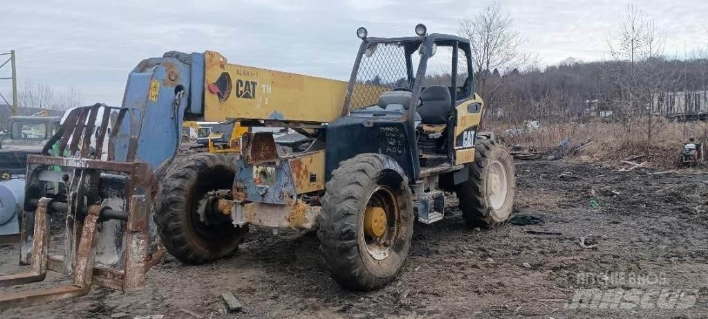 CAT TH560B Chariot télescopique