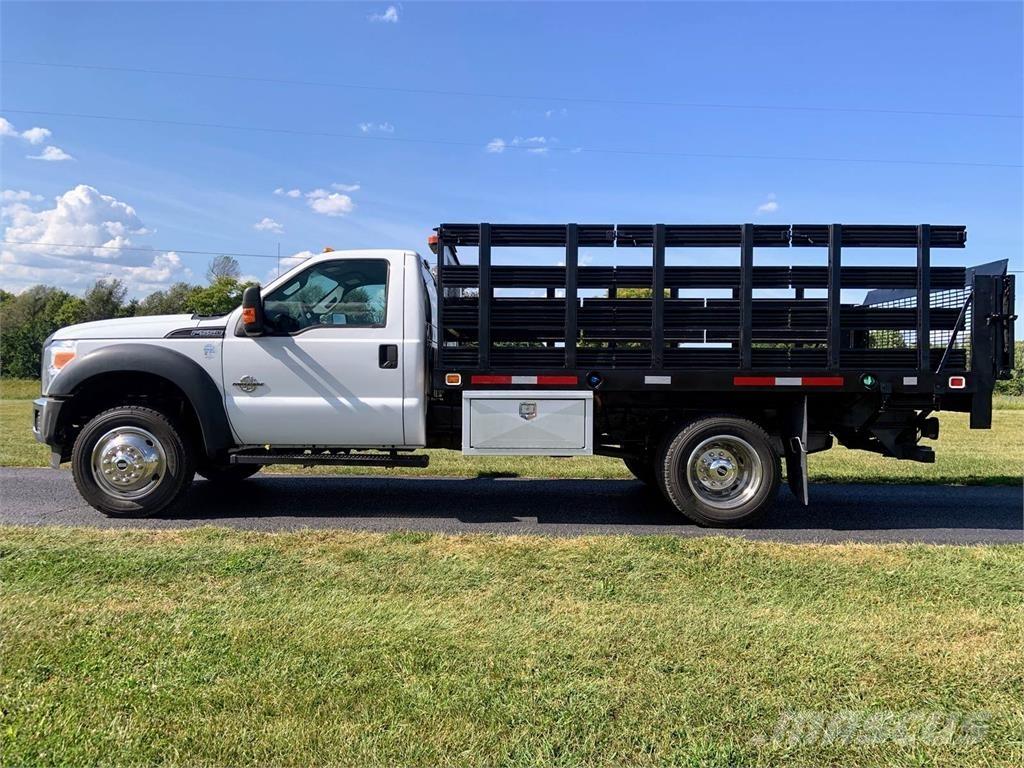 Ford 550 Camion Bétaillère