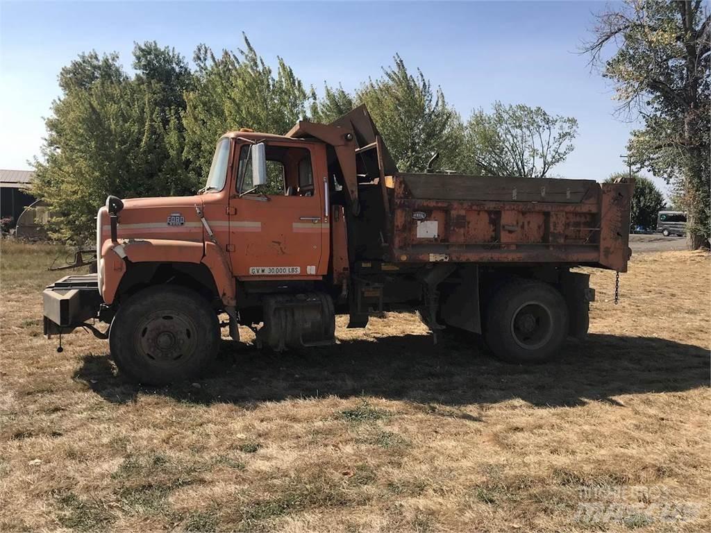 Ford 8000 Camion benne