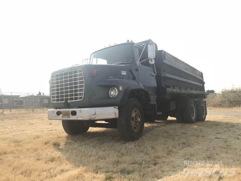 Ford 8000 Camion benne