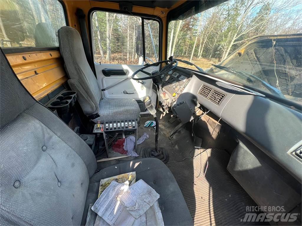 Ford 8000 Camions et véhicules municipaux