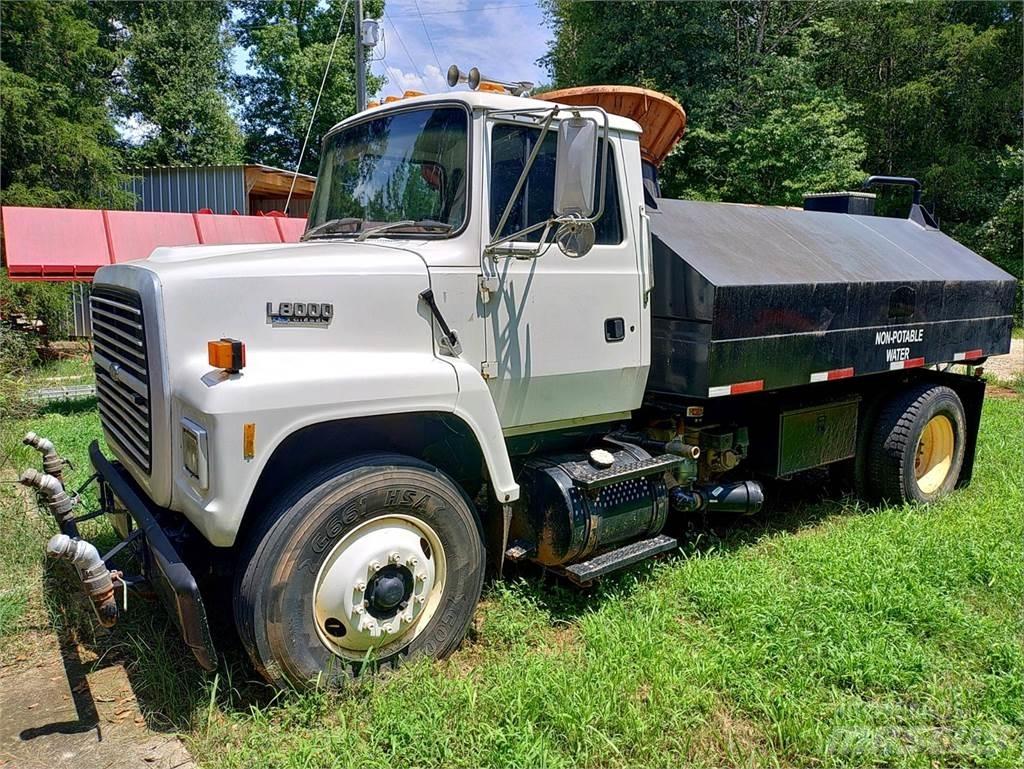 Ford 8000 Motrici cisterna
