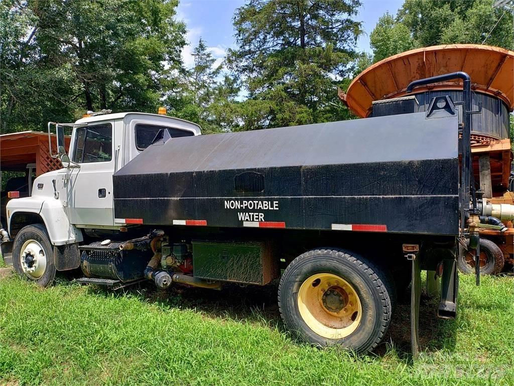Ford 8000 Motrici cisterna