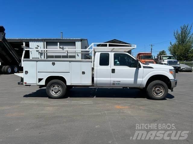 Ford F-350 Camions et véhicules municipaux