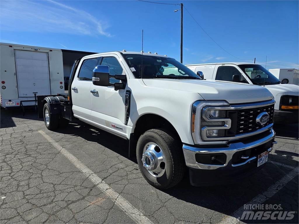 Ford F-350 Utilitaire benne