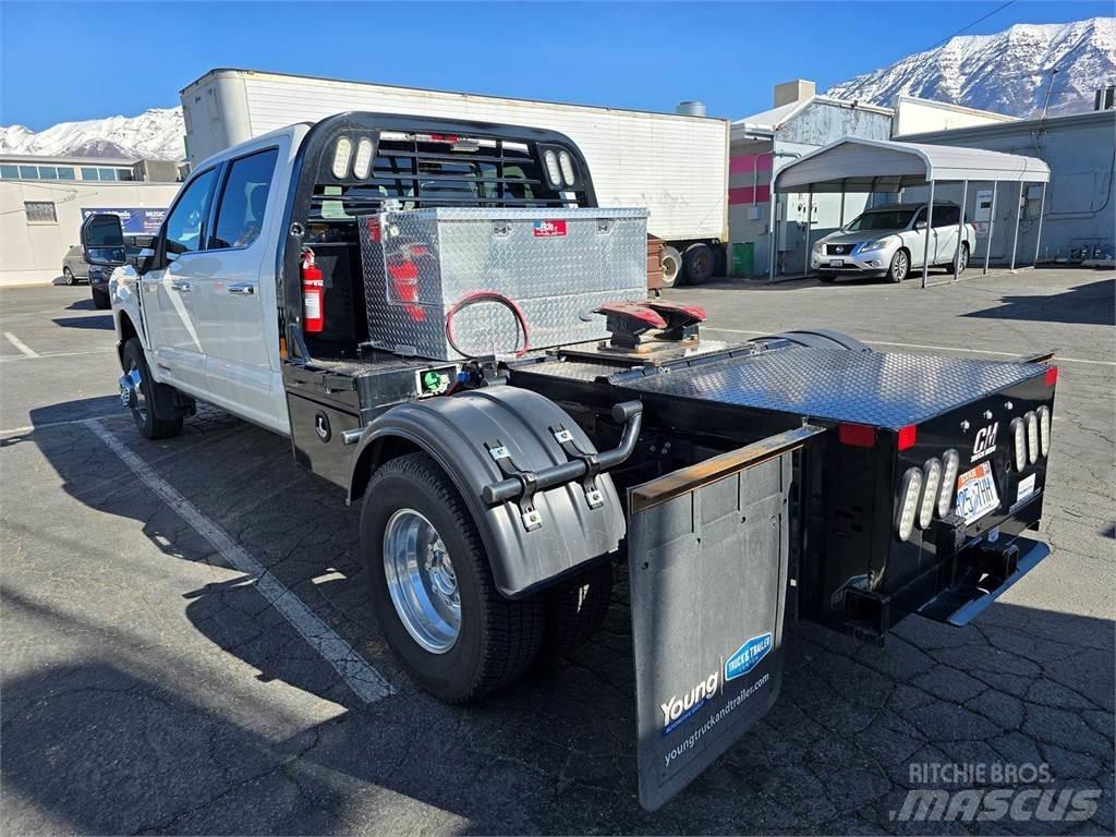 Ford F-350 Utilitaire benne
