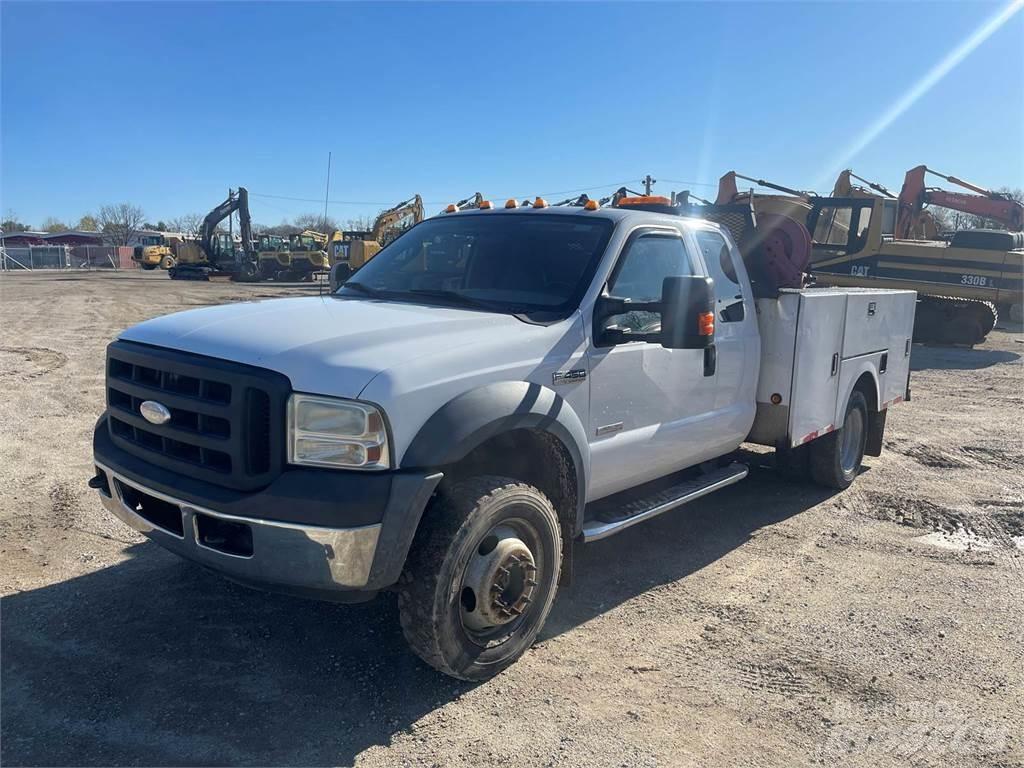 Ford F-450 Camions et véhicules municipaux