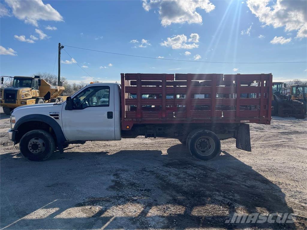 Ford F-450 Camion Bétaillère