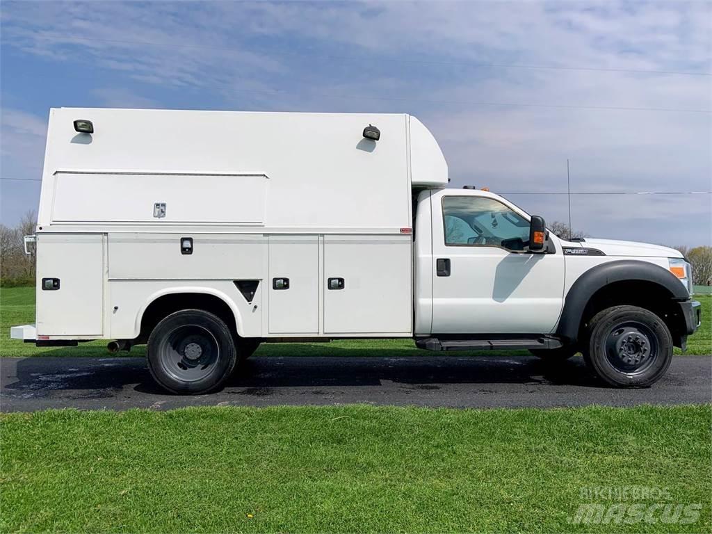 Ford F-450 Camions et véhicules municipaux