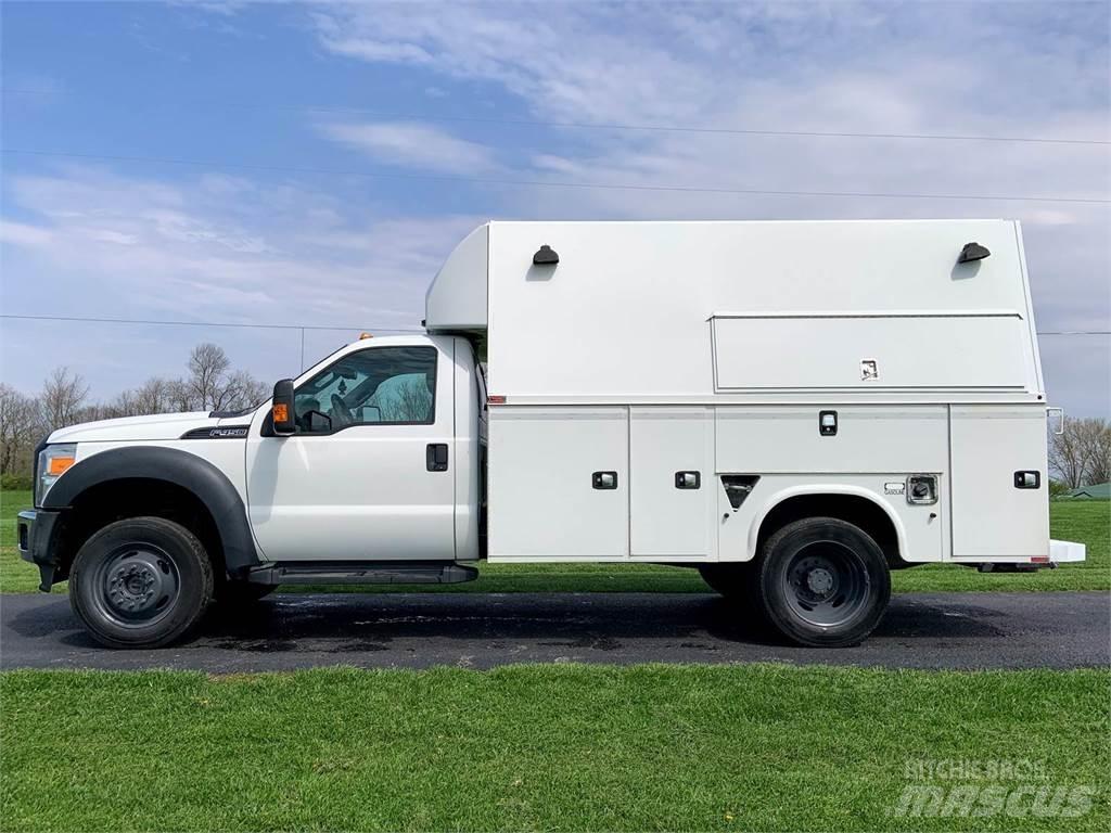 Ford F-450 Camions et véhicules municipaux