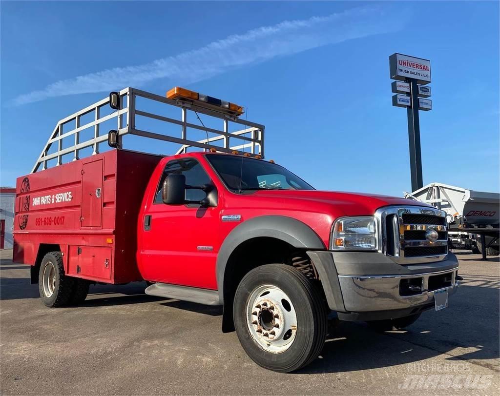 Ford F-550 Camions et véhicules municipaux