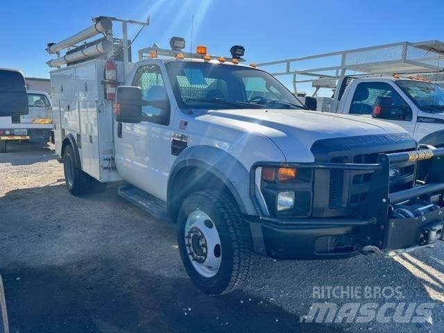 Ford F-550 Camions et véhicules municipaux