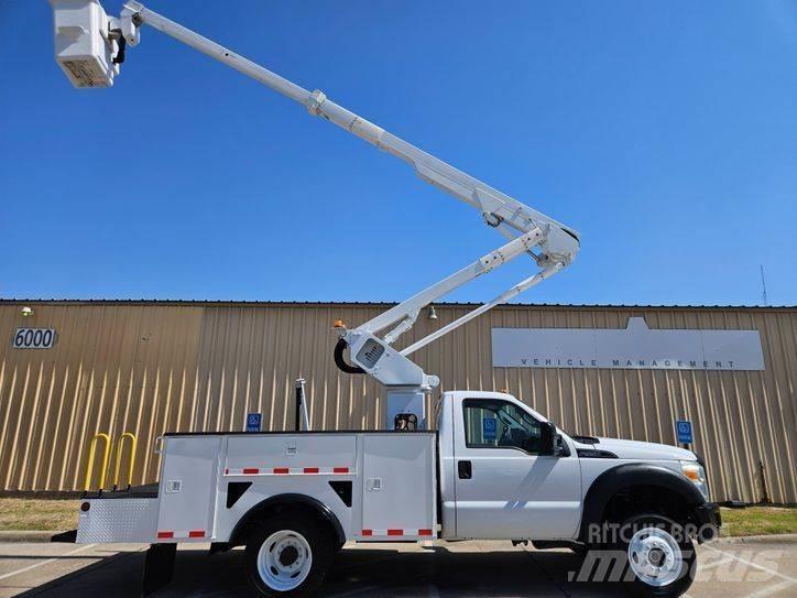 Ford F - 550 Camion nacelle