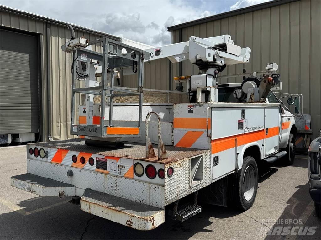 Ford F-550 Camion nacelle