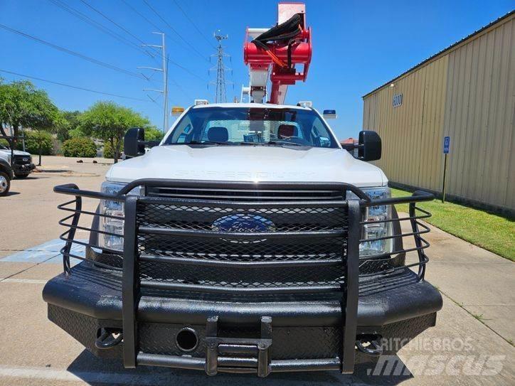 Ford F-550 Camion nacelle