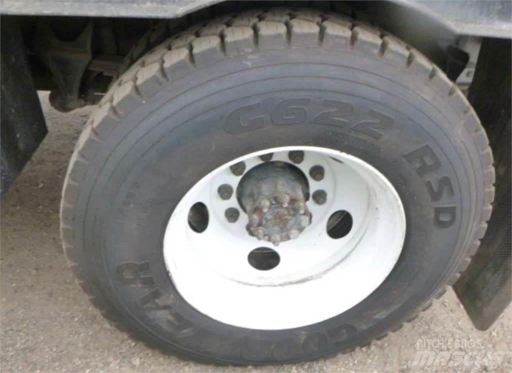 Ford F-650 Camion aspirateur, Hydrocureur