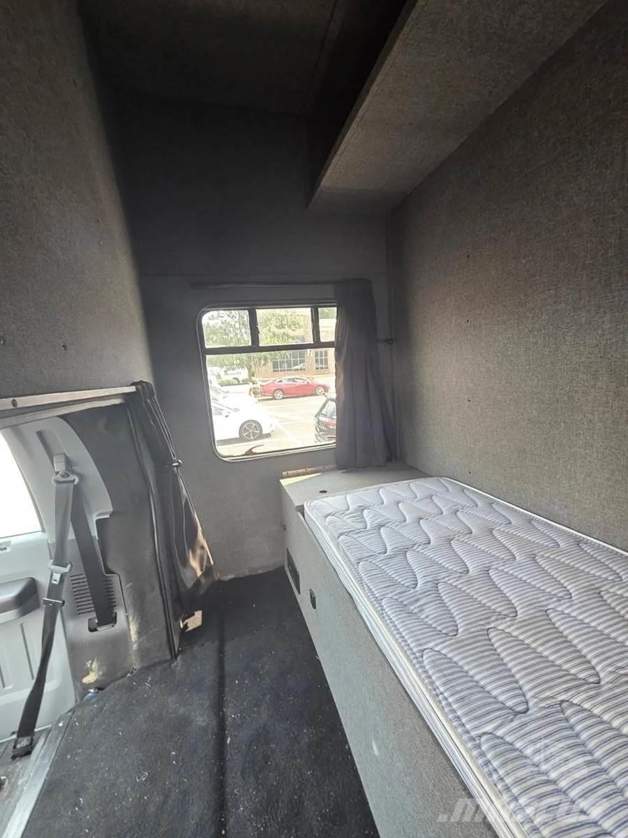 Ford F-650 Camion Fourgon