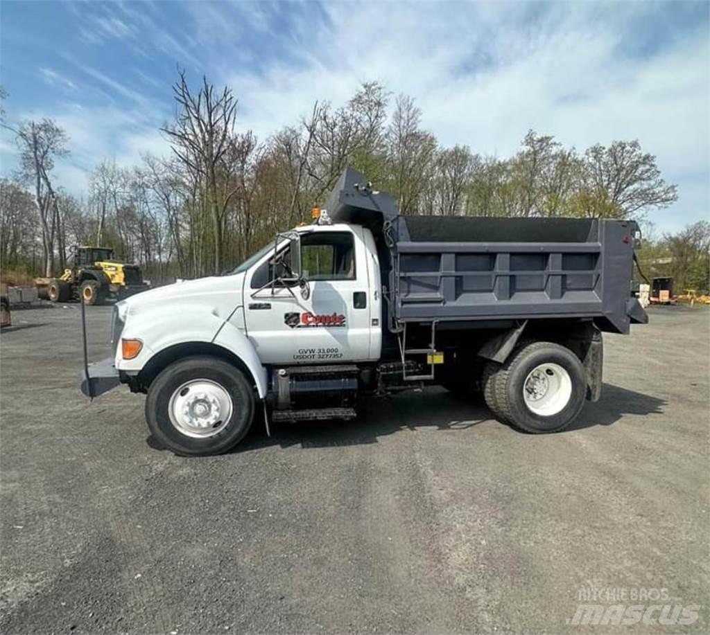 Ford F-750 Camion benne