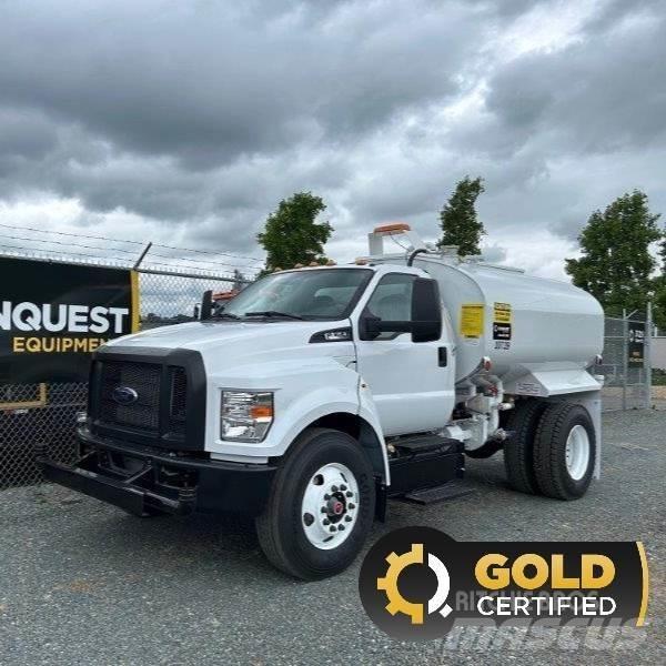 Ford F-750 Motrici cisterna