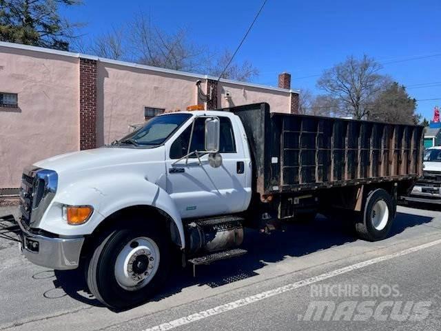 Ford F-750 Camion benne