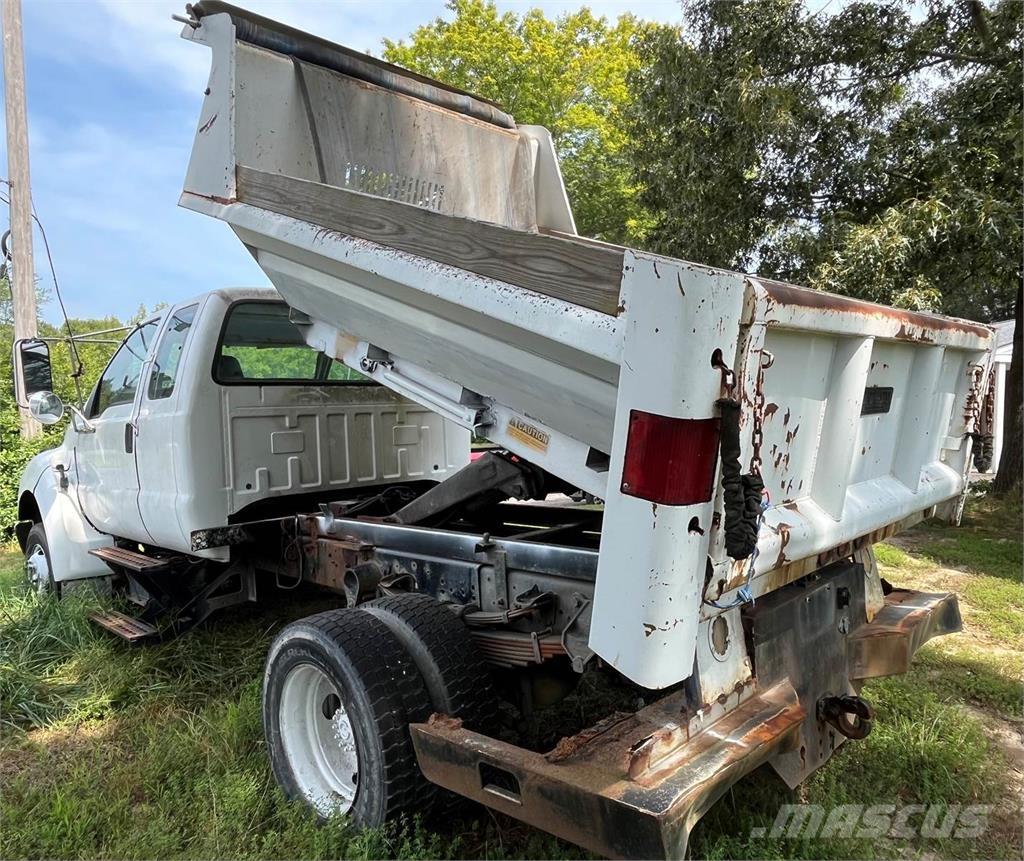 Ford F-750 Camion benne