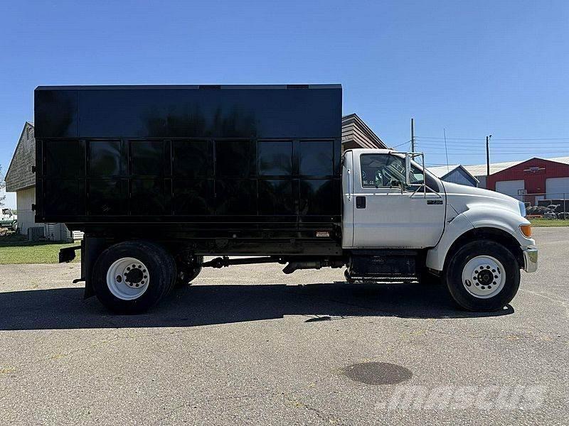 Ford F-750 Camion pour copeaux de bois