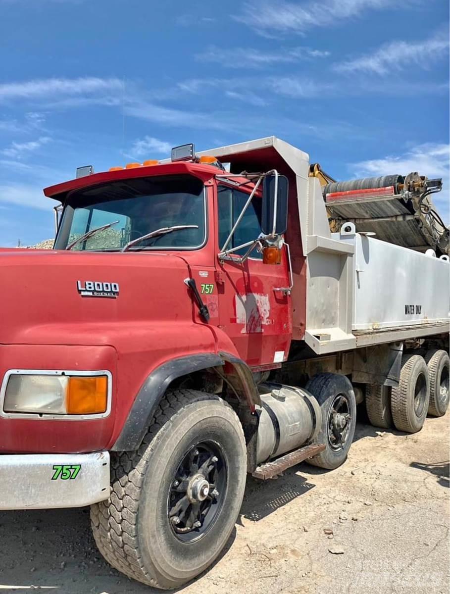 Ford L9000 Motrici cisterna