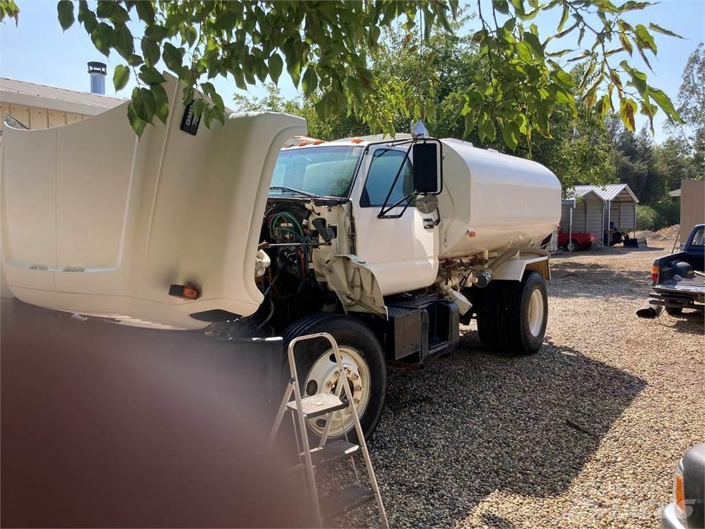GMC 7500 Motrici cisterna