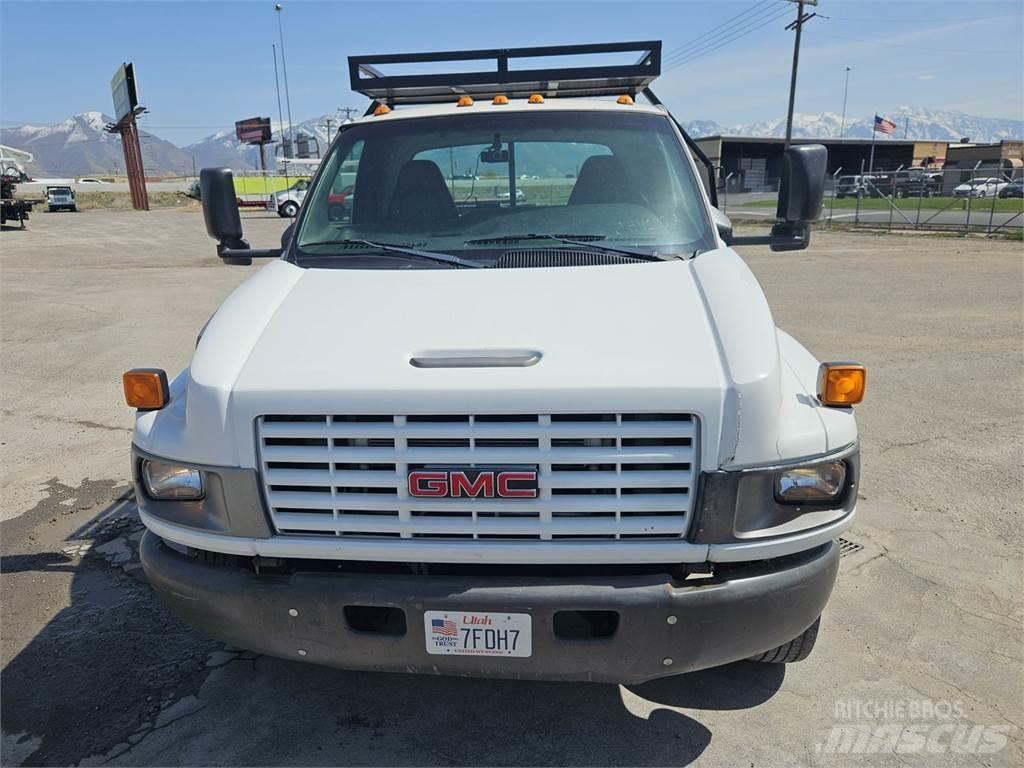 GMC C5500 Camion plateau