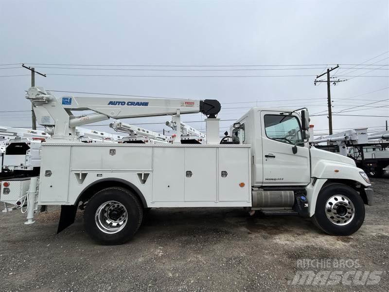 Hino 338 Camions et véhicules municipaux