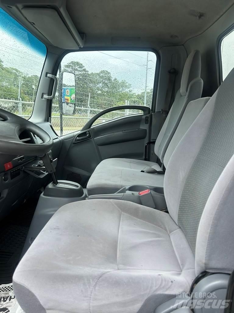 Isuzu NRR Tracteur routier