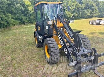 JCB 407 Chargeuse sur pneus