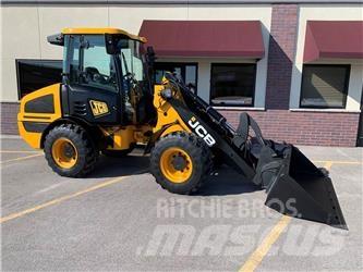 JCB 407B Chargeuse sur pneus
