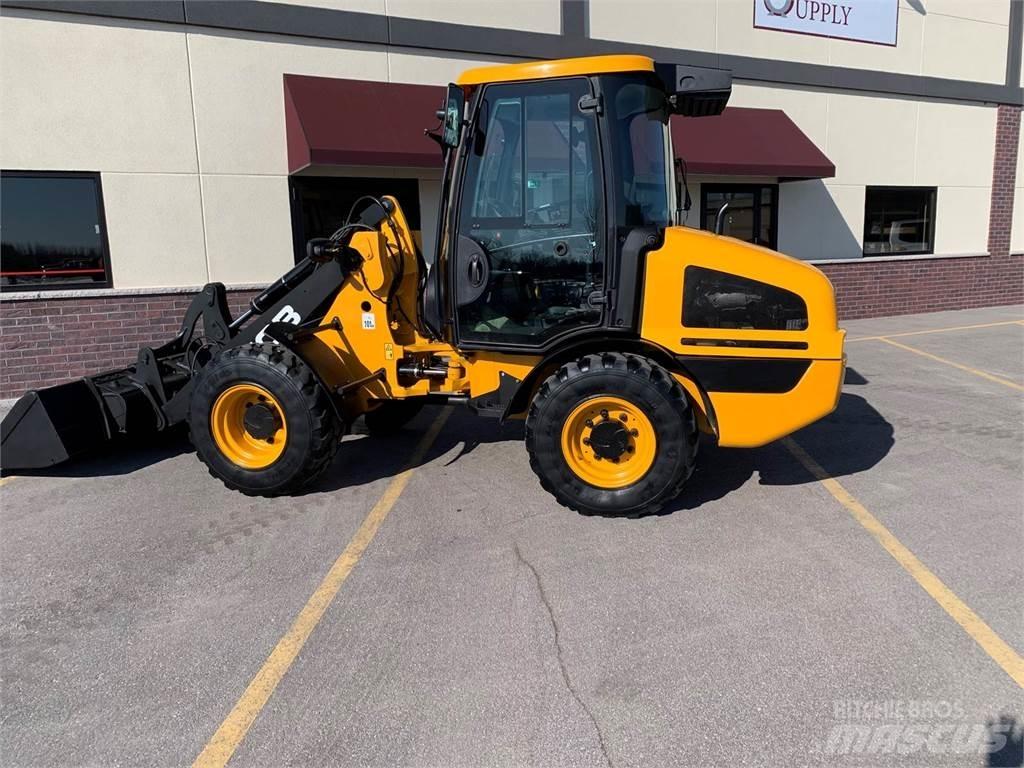 JCB 407B Chargeuse sur pneus