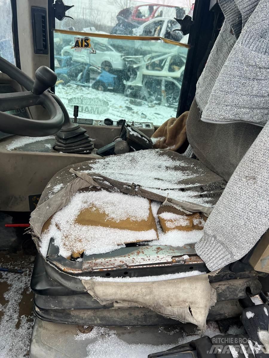 JCB 411 HT Chargeuse sur pneus