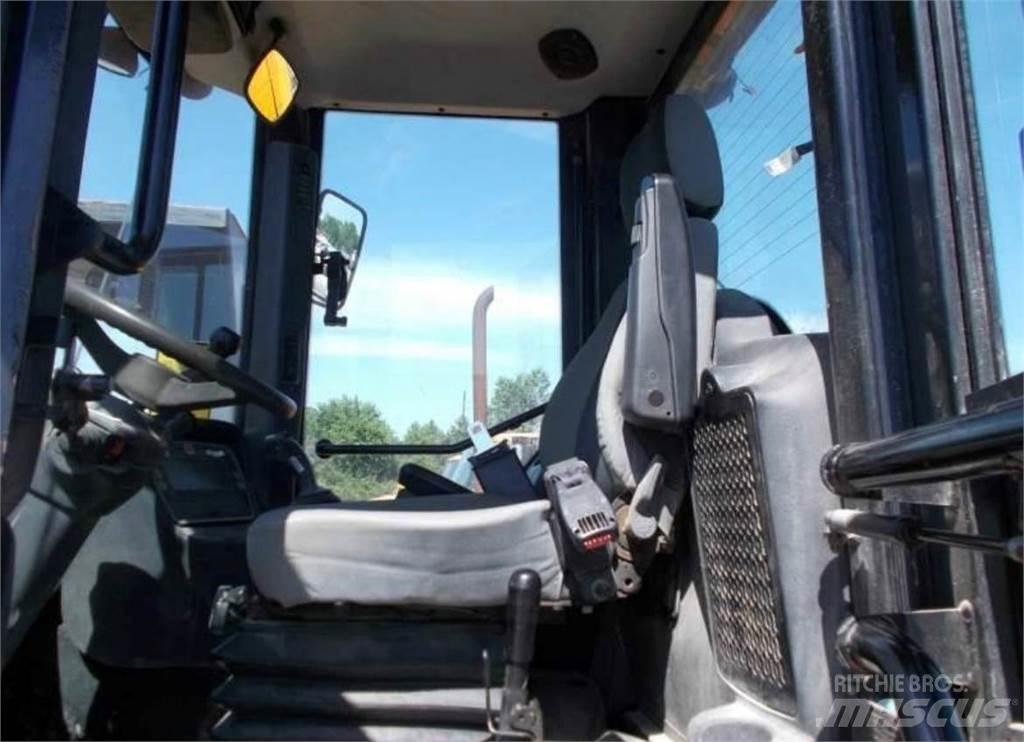 JCB 416 HT Chargeuse sur pneus
