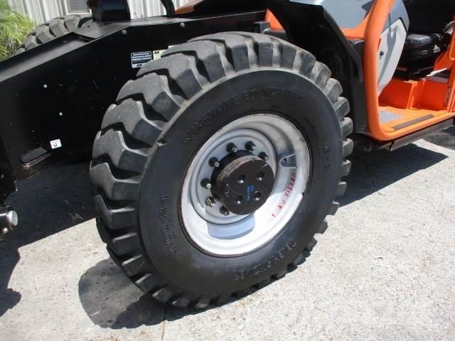 JLG 1055 Chariot télescopique