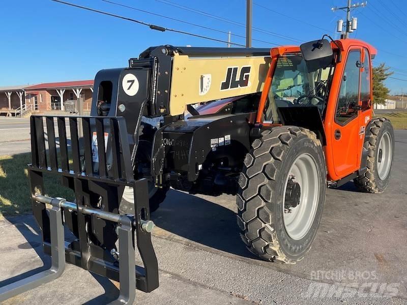 JLG 742 Chariot télescopique