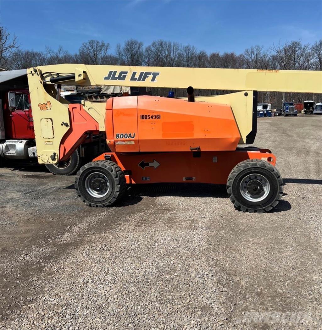 JLG 800 AJ Mât vertical
