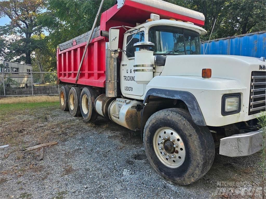 Mack 600RD Camion benne