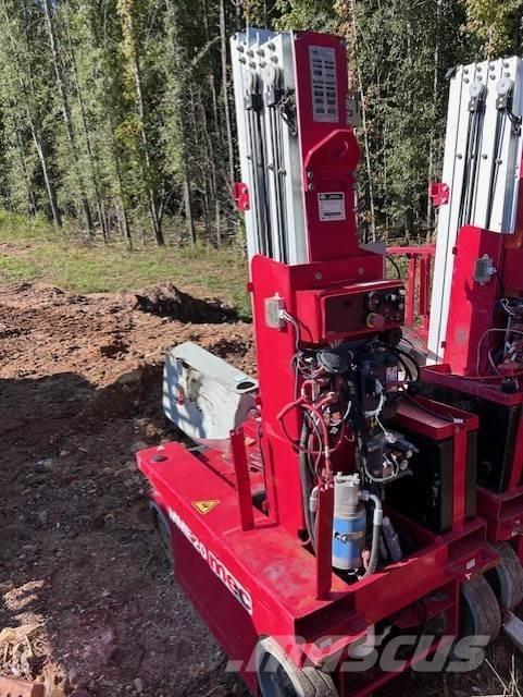 MEC 20 Plates-formes de travail à mât grimpant