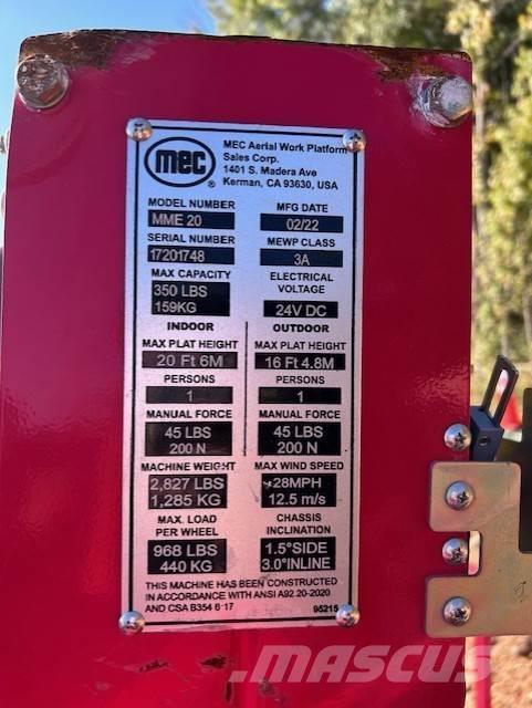 MEC 20 Plates-formes de travail à mât grimpant