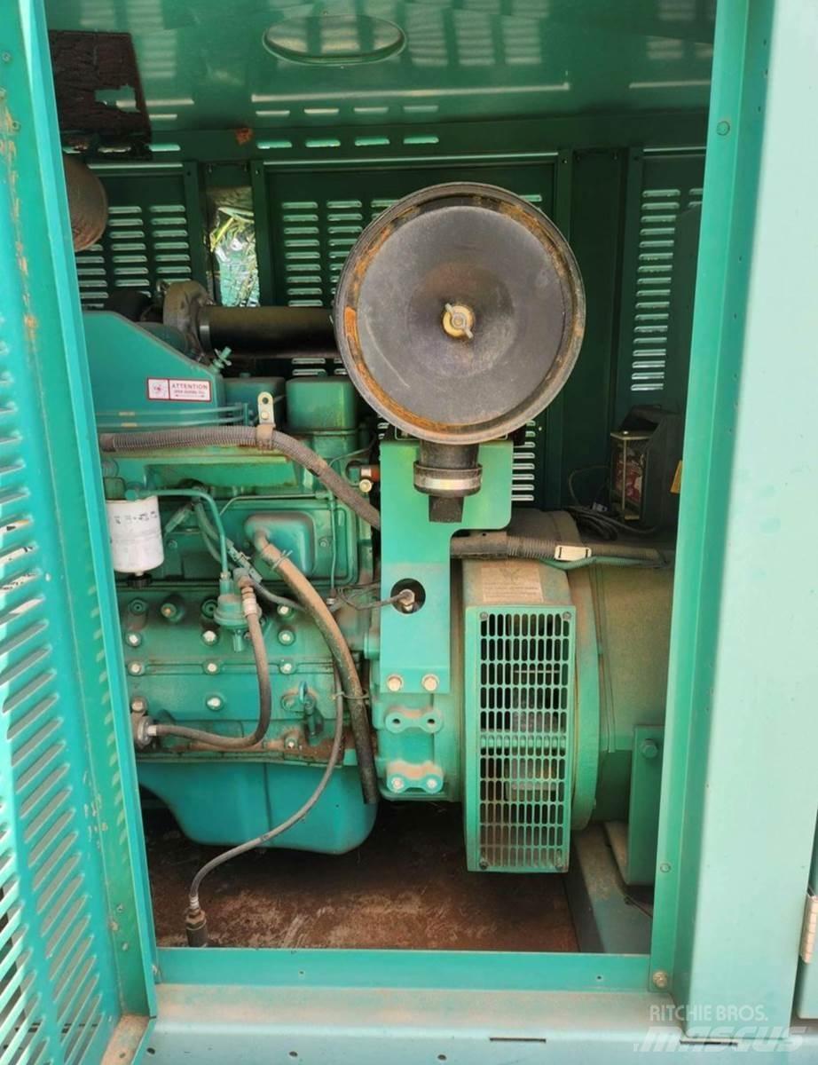 Onan 80 KW Générateurs diesel